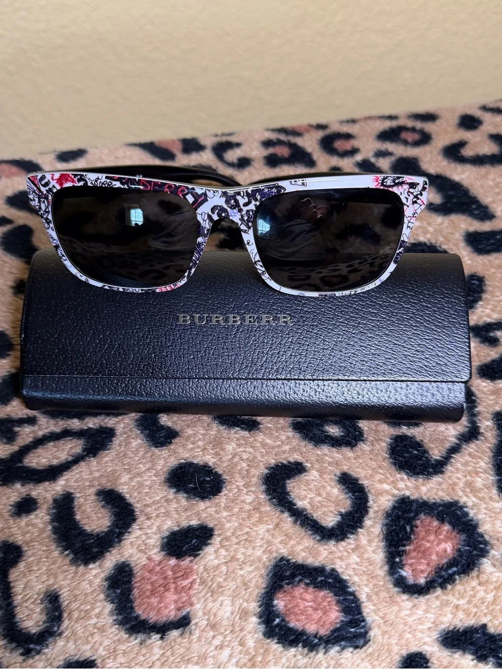 Burberry Pink & Black Graphic Print Women's Sunglasses